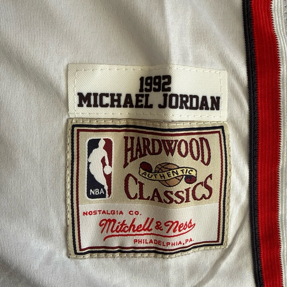 Men’s Mitchell & Ness Michael Jordan #9 1992 Dream Team USA Jersey Sz 48 - NWT - Picture 3 of 6